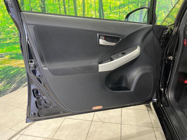 プリウス Ｓ　ＳＤナビ　バックカメラ　禁煙車　スマートキー　ＨＩＤヘッド　ＥＴＣ　オートライト　オートエアコン　純正１５インチアルミ　Ｂｌｕｅｔｏｏｔｈ　ＣＤ／ＤＶＤ再生　ステアリングスイッチ（24枚目）