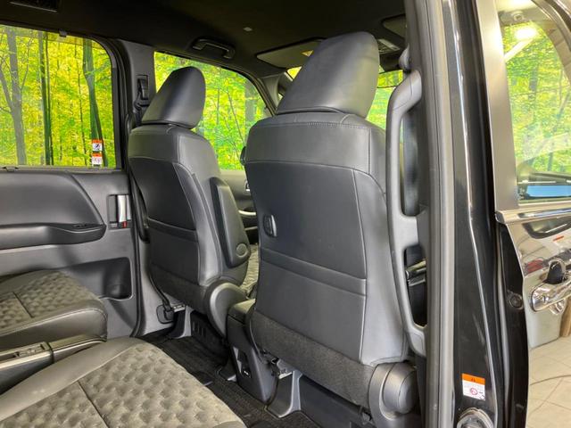 ヴォクシー ハイブリッドＳ－Ｚ　禁煙車　１０．５型純正ディスプレイオーディオ　両側電動スライド　セーフティセンス　レーダークルーズ　バックカメラ　ＥＴＣ　Ｂｌｕｅｔｏｏｔｈ　フルセグ　ＡｐｐｌｅＣａｒＰｌａｙ　シートヒーター（34枚目）