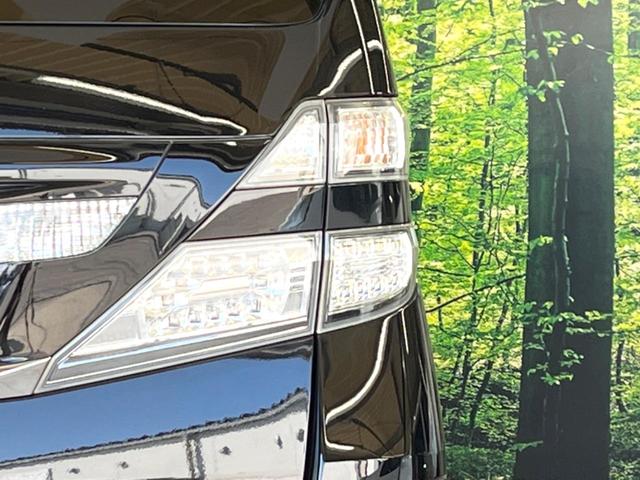 ヴェルファイア ２．４Ｚ　プラチナセレクションＩＩ　４ＷＤ　両側電動ドア　ＳＤナビ　後席モニター　バックカメラ　禁煙車　電動リアゲート　ドラレコ　コーナーセンサー　スマートキー　ＨＩＤヘッド　ナビ連動ＥＴＣ　オートライト　デュアルエアコン（33枚目）