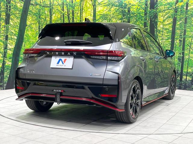 オーラ ニスモ　純正９型ナビ　全周囲カメラ　衝突被害軽減システム　レーダークルーズ　禁煙車　ドラレコ　コーナーセンサー　ＬＥＤヘッド　ＥＴＣ２．０　オートハイビーム　車線逸脱警報　オートライト　オートエアコン（17枚目）