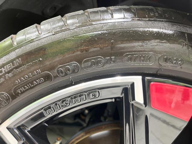 オーラ ニスモ　純正９型ナビ　全周囲カメラ　衝突被害軽減システム　レーダークルーズ　禁煙車　ドラレコ　コーナーセンサー　ＬＥＤヘッド　ＥＴＣ２．０　オートハイビーム　車線逸脱警報　オートライト　オートエアコン（34枚目）