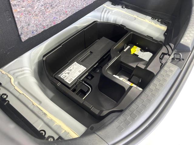 アクア Ｓ　純正ＳＤナビ　衝突被害軽減システム　禁煙車　ドラレコ　ビルトインＥＴＣ　オートハイビーム　車線逸脱警報　オートエアコン　Ｂｌｕｅｔｏｏｔｈ接続　ＣＤ　ＤＶＤ再生　電動格納ミラー（54枚目）