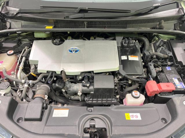 プリウス Ｓ　セーフティセンス　レーダークルーズ　禁煙車　スマートキー　ＬＥＤヘッド　ビルトインＥＴＣ　オートハイビーム　車線逸脱警報　オートライト　オートエアコン　純正１５インチアルミ　ＣＤ　ＬＥＤフォグ（18枚目）