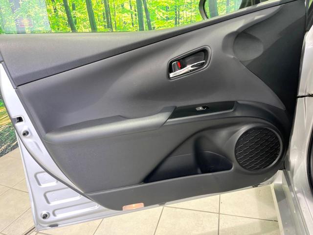 プリウス Ｓ　セーフティセンス　レーダークルーズ　禁煙車　スマートキー　ＬＥＤヘッド　ビルトインＥＴＣ　オートハイビーム　車線逸脱警報　オートライト　オートエアコン　純正１５インチアルミ　ＣＤ　ＬＥＤフォグ（25枚目）