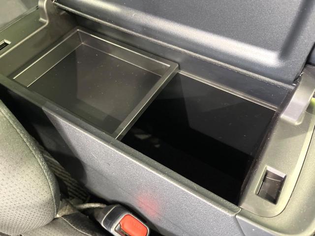 プリウス Ｓ　セーフティセンス　レーダークルーズ　禁煙車　スマートキー　ＬＥＤヘッド　ビルトインＥＴＣ　オートハイビーム　車線逸脱警報　オートライト　オートエアコン　純正１５インチアルミ　ＣＤ　ＬＥＤフォグ（39枚目）