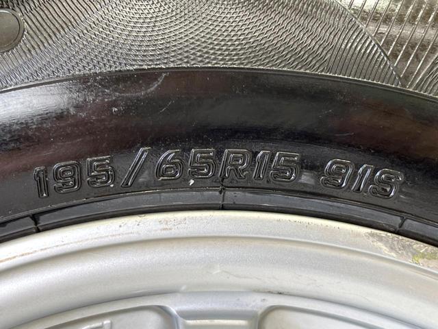プリウス Ｓ　セーフティセンス　レーダークルーズ　禁煙車　スマートキー　ＬＥＤヘッド　ビルトインＥＴＣ　オートハイビーム　車線逸脱警報　オートライト　オートエアコン　純正１５インチアルミ　ＣＤ　ＬＥＤフォグ（54枚目）