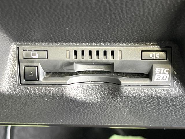 ヤリスクロス ハイブリッド　ＧＲスポーツ　純正８型ナビ　バックカメラ　セーフティセンス　レーダークルーズ　禁煙車　ドラレコ　コーナーセンサー　ＬＥＤヘッド　ＥＴＣ２．０　オートハイビーム　車線逸脱警報　Ｂｌｕｅｔｏｏｔｈ　オートライト（6枚目）