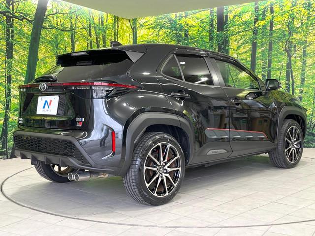 ヤリスクロス ハイブリッド　ＧＲスポーツ　純正８型ナビ　バックカメラ　セーフティセンス　レーダークルーズ　禁煙車　ドラレコ　コーナーセンサー　ＬＥＤヘッド　ＥＴＣ２．０　オートハイビーム　車線逸脱警報　Ｂｌｕｅｔｏｏｔｈ　オートライト（17枚目）