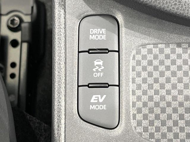 ヤリスクロス ハイブリッド　ＧＲスポーツ　純正８型ナビ　バックカメラ　セーフティセンス　レーダークルーズ　禁煙車　ドラレコ　コーナーセンサー　ＬＥＤヘッド　ＥＴＣ２．０　オートハイビーム　車線逸脱警報　Ｂｌｕｅｔｏｏｔｈ　オートライト（42枚目）