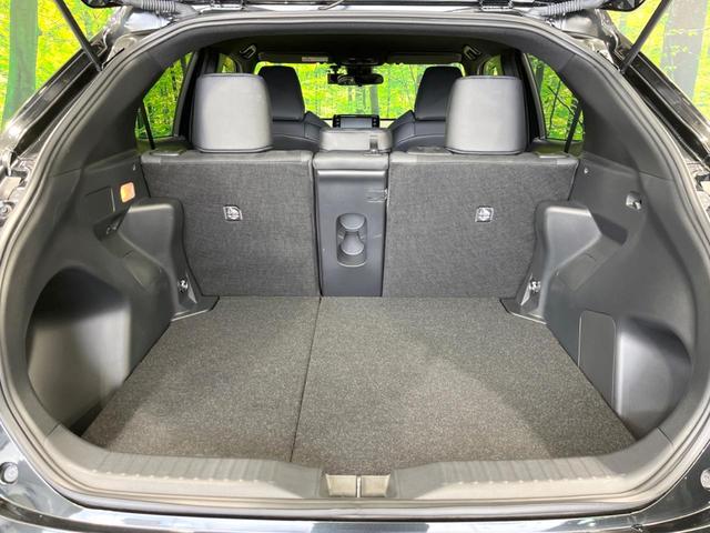 ヤリスクロス ハイブリッド　ＧＲスポーツ　純正８型ナビ　バックカメラ　セーフティセンス　レーダークルーズ　禁煙車　ドラレコ　コーナーセンサー　ＬＥＤヘッド　ＥＴＣ２．０　オートハイビーム　車線逸脱警報　Ｂｌｕｅｔｏｏｔｈ　オートライト（54枚目）