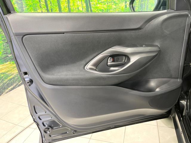 ヤリスクロス ハイブリッド　ＧＲスポーツ　純正８型ナビ　バックカメラ　セーフティセンス　レーダークルーズ　禁煙車　ドラレコ　コーナーセンサー　ＬＥＤヘッド　ＥＴＣ２．０　オートハイビーム　車線逸脱警報　Ｂｌｕｅｔｏｏｔｈ　オートライト（65枚目）