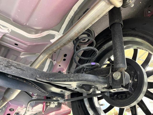ｅＫワゴン Ｍ　衝突被害軽減システム　禁煙車　車線逸脱警報　オートライト　前席シートヒーター　ＦＭラジオ　ＣＤ　盗難防止措置　アイドリングストップ　電動格納ミラー　プライバシーガラス（21枚目）
