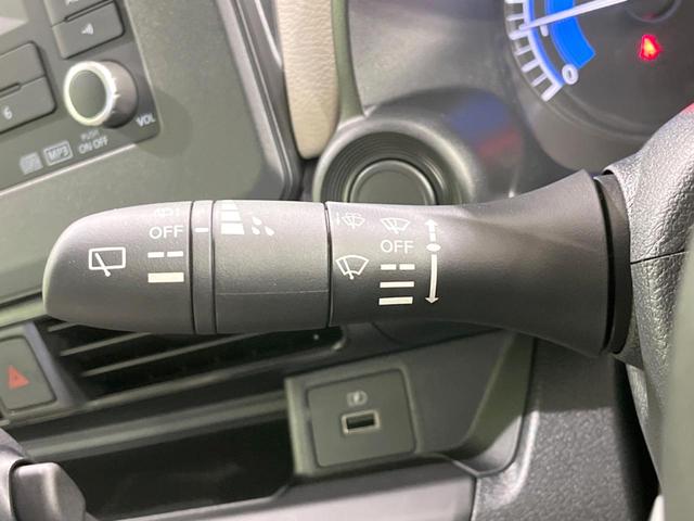 ｅＫワゴン Ｍ　衝突被害軽減システム　禁煙車　車線逸脱警報　オートライト　前席シートヒーター　ＦＭラジオ　ＣＤ　盗難防止措置　アイドリングストップ　電動格納ミラー　プライバシーガラス（39枚目）