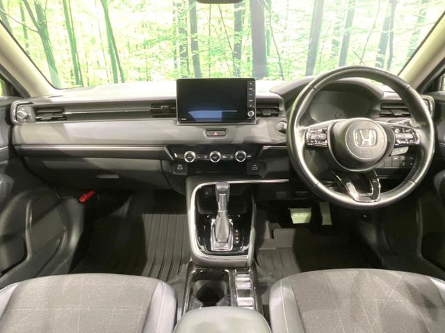 ヴェゼル ｅ：ＨＥＶ　Ｚ　４ＷＤ　純正９型ナビ　バックカメラ　ホンダセンシング　レーダークルーズ　禁煙車　電動リアゲート　ハーフレザーシート　ドラレコ　コーナーセンサー　スマートキー　ＬＥＤヘッド　ビルトインＥＴＣ（2枚目）