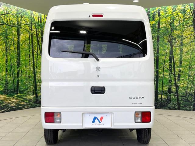 エブリイ ＰＡ　４ＷＤ　禁煙車　オートライト　ＦＭラジオ　プライバシーガラス　衝突安全ボディ　盗難防止措置　エアコン　ＡＢＳ（13枚目）