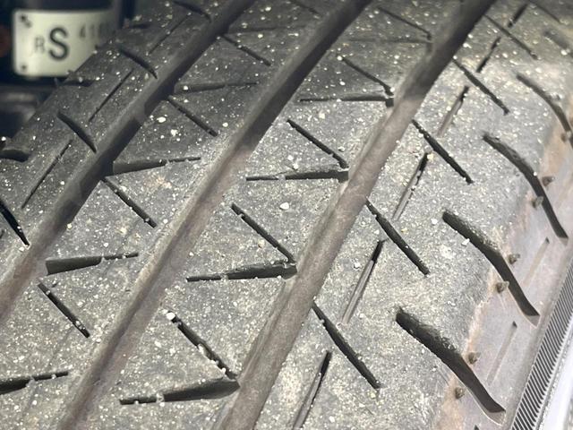 エブリイ ＰＡ　４ＷＤ　禁煙車　オートライト　ＦＭラジオ　プライバシーガラス　衝突安全ボディ　盗難防止措置　エアコン　ＡＢＳ（28枚目）