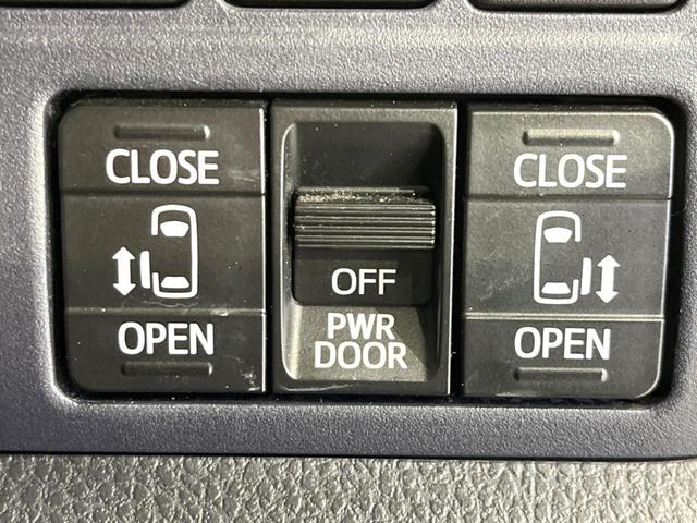 ノア Ｓｉ　両側電動ドア　純正９型ナビ　後席モニター　バックカメラ　セーフティセンス　コーナーセンサー　スマートキー　ＬＥＤヘッド　ビルトインＥＴＣ　オートライト　デュアルエアコン　純正１６インチアルミ（6枚目）