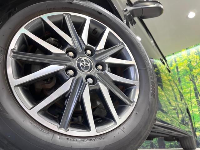 ノア Ｓｉ　両側電動ドア　純正９型ナビ　後席モニター　バックカメラ　セーフティセンス　コーナーセンサー　スマートキー　ＬＥＤヘッド　ビルトインＥＴＣ　オートライト　デュアルエアコン　純正１６インチアルミ（13枚目）