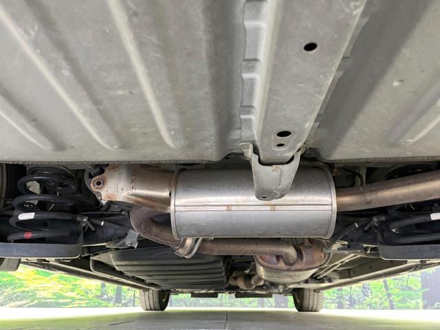 ノア Ｓｉ　両側電動ドア　純正９型ナビ　後席モニター　バックカメラ　セーフティセンス　コーナーセンサー　スマートキー　ＬＥＤヘッド　ビルトインＥＴＣ　オートライト　デュアルエアコン　純正１６インチアルミ（19枚目）