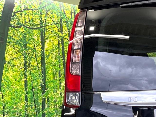 ノア Ｓｉ　両側電動ドア　純正９型ナビ　後席モニター　バックカメラ　セーフティセンス　コーナーセンサー　スマートキー　ＬＥＤヘッド　ビルトインＥＴＣ　オートライト　デュアルエアコン　純正１６インチアルミ（27枚目）