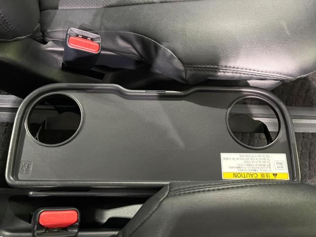 ノア Ｓｉ　両側電動ドア　純正９型ナビ　後席モニター　バックカメラ　セーフティセンス　コーナーセンサー　スマートキー　ＬＥＤヘッド　ビルトインＥＴＣ　オートライト　デュアルエアコン　純正１６インチアルミ（50枚目）