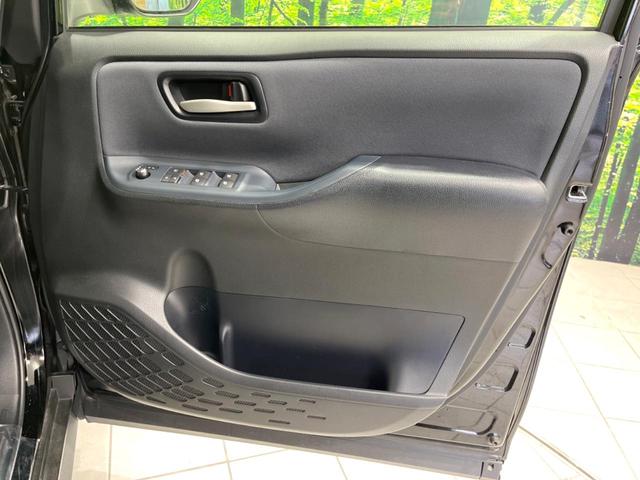 ノア Ｓｉ　両側電動ドア　純正９型ナビ　後席モニター　バックカメラ　セーフティセンス　コーナーセンサー　スマートキー　ＬＥＤヘッド　ビルトインＥＴＣ　オートライト　デュアルエアコン　純正１６インチアルミ（64枚目）