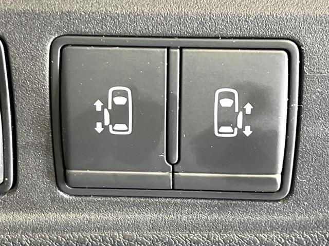 セレナ ｅ－パワー　ハイウェイスターＶ　両側電動ドア　純正１０型ナビ　全周囲カメラ　衝突被害軽減システム　レーダークルーズ　禁煙車　ドラレコ　コーナーセンサー　スマートキー　ＬＥＤヘッド　ビルトインＥＴＣ　オートハイビーム　車線逸脱警報（6枚目）