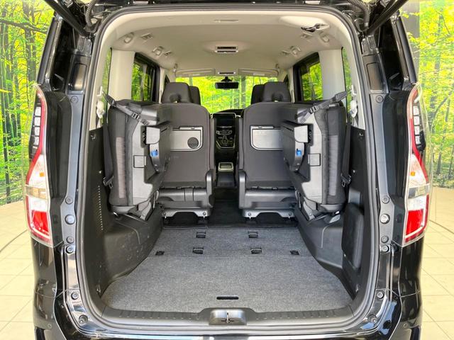 セレナ ｅ－パワー　ハイウェイスターＶ　両側電動ドア　純正１０型ナビ　全周囲カメラ　衝突被害軽減システム　レーダークルーズ　禁煙車　ドラレコ　コーナーセンサー　スマートキー　ＬＥＤヘッド　ビルトインＥＴＣ　オートハイビーム　車線逸脱警報（11枚目）