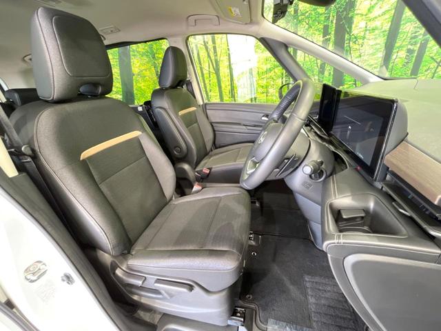 セレナ ハイウェイスターV 両側電動ドア 純正12型ナビ 全周囲カメラ 衝突被害軽減システム レーダークルーズ 禁煙車 コーナーセンサー LEDヘッド ETC2.0 オートハイビーム 車線逸脱警報 オートライト(8枚目)