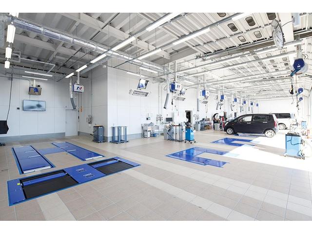 大型整備工場を完備しておりますので、ご納車後も安心です。