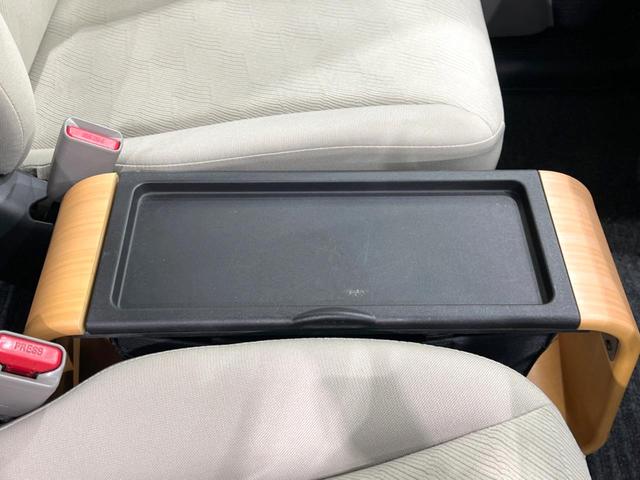 フリード G ジャストセレクション 電動スライドドア 純正SDナビ バックカメラ 禁煙車 スマートキー HIDヘッド ETC オートエアコン Bluetooth接続 CD DVD再生 地デジ(49枚目)