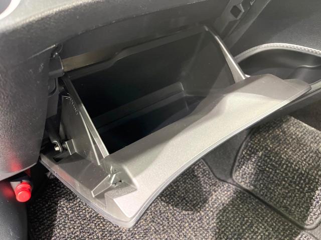 シエンタ Ｇ　クエロ　両側電動ドア　ＳＤナビ　後席モニター　バックカメラ　セーフティセンス　禁煙車　ハーフレザーシート　ドラレコ　スマートキー　ＬＥＤヘッド　ビルトインＥＴＣ　オートハイビーム　車線逸脱警報（54枚目）