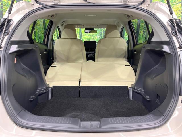アクア G 純正10.5インチディスプレイ バックカメラ セーフティセンス レーダークルーズ 禁煙車 コーナーセンサー LEDヘッド ETC オートハイビーム 車線逸脱警報 オートライト オートエアコン(10枚目)