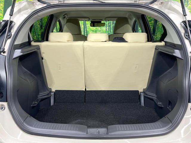 アクア G 純正10.5インチディスプレイ バックカメラ セーフティセンス レーダークルーズ 禁煙車 コーナーセンサー LEDヘッド ETC オートハイビーム 車線逸脱警報 オートライト オートエアコン(55枚目)