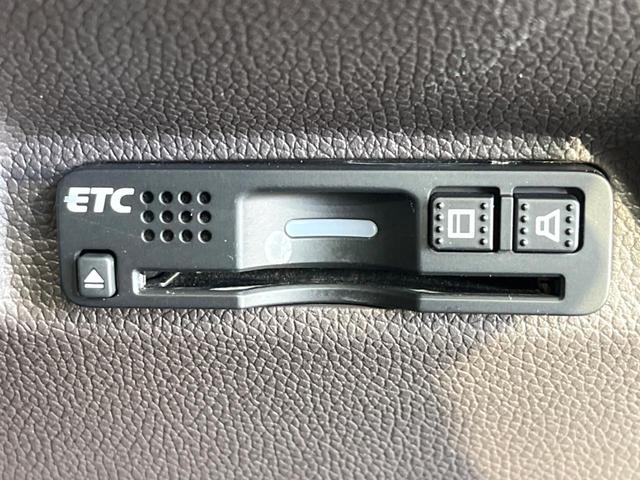 フリード G 両側電動ドア 純正SDナビ バックカメラ 禁煙車 スマートキー LEDヘッド ビルトインETC オートライト オートエアコン Bluetooth CD DVD再生 フルセグ(6枚目)