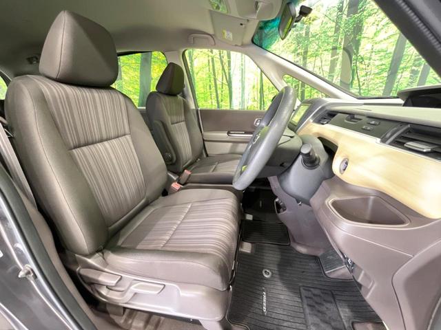 フリード G 両側電動ドア 純正SDナビ バックカメラ 禁煙車 スマートキー LEDヘッド ビルトインETC オートライト オートエアコン Bluetooth CD DVD再生 フルセグ(7枚目)