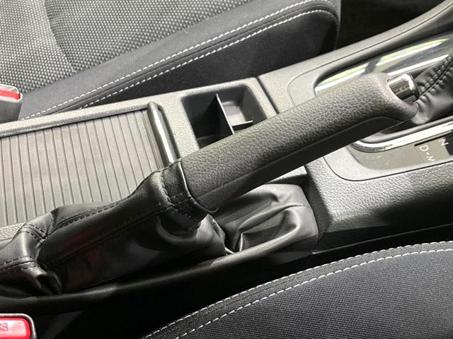 ＸＶ ２．０ｉ－Ｌ　アイサイト　４ＷＤ　純正ＳＤナビ　バックカメラ　アイサイト　レーダークルーズ　禁煙車　ドラレコ　コーナーセンサー　スマートキー　ＨＩＤヘッド　ルーフレール　ＥＴＣ　車線逸脱警報　オートライト　デュアルエアコン（51枚目）