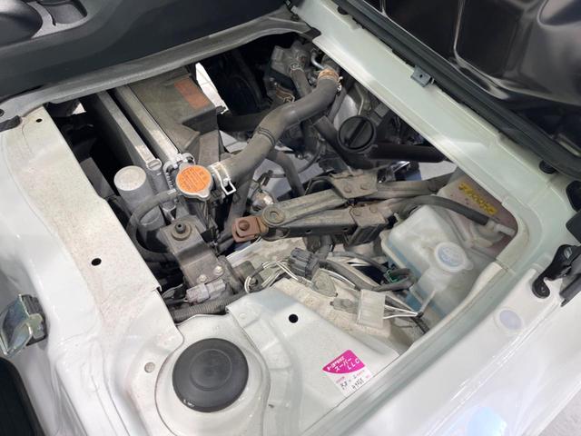 ピクシストラック スタンダード 4WD FMラジオ 衝突被害軽減システム 禁煙車 コーナーセンサー 車線逸脱警報 オートライト アイドリングストップ 衝突安全ボディ(18枚目)