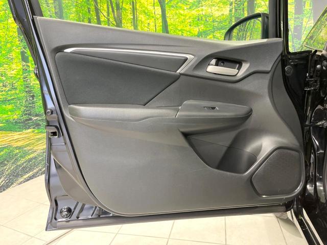 フィット 13G・Fパッケージ SDナビ 禁煙車 ドラレコ スマートキー LEDヘッド ETC オートライト オートエアコン Bluetooth接続 CD DVD再生 地デジ 電動格納ミラー 衝突安全ボディ(56枚目)