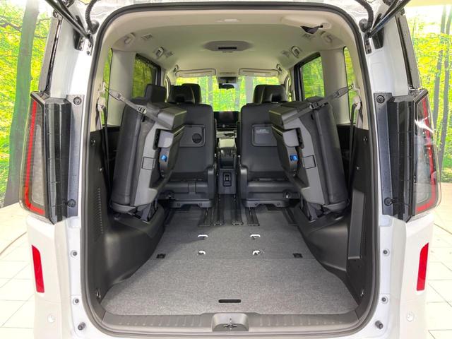 セレナ ｅ－パワー　ハイウェイスターＶ　登録済未使用車　両側電動スライドドア　純正１２．３型ナビ　全周囲カメラ　衝突軽減　ドラレコ　コーナーセンサー　スマートキー　ＬＥＤヘッド　ＥＴＣ２．０　地デジＴＶ　オートハイビーム　オートライト（10枚目）