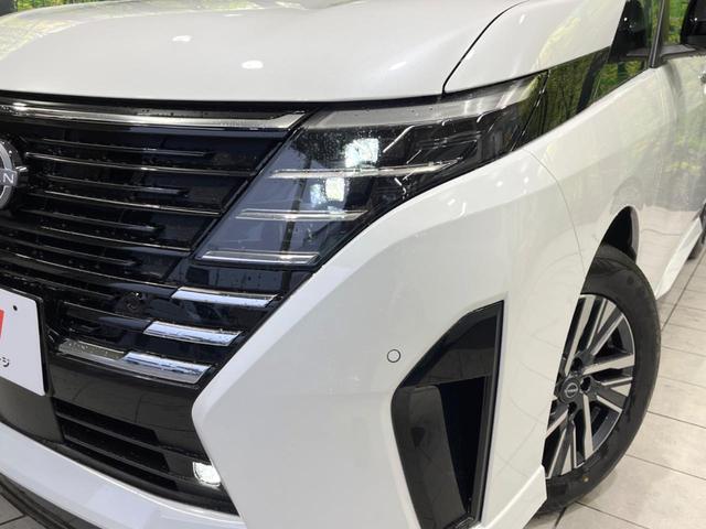 セレナ ｅ－パワー　ハイウェイスターＶ　登録済未使用車　両側電動スライドドア　純正１２．３型ナビ　全周囲カメラ　衝突軽減　ドラレコ　コーナーセンサー　スマートキー　ＬＥＤヘッド　ＥＴＣ２．０　地デジＴＶ　オートハイビーム　オートライト（12枚目）