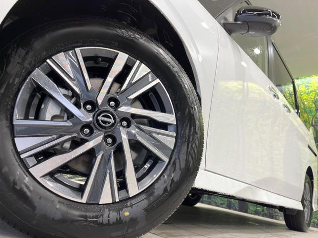 セレナ ｅ－パワー　ハイウェイスターＶ　登録済未使用車　両側電動スライドドア　純正１２．３型ナビ　全周囲カメラ　衝突軽減　ドラレコ　コーナーセンサー　スマートキー　ＬＥＤヘッド　ＥＴＣ２．０　地デジＴＶ　オートハイビーム　オートライト（13枚目）