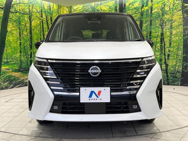 セレナ ｅ－パワー　ハイウェイスターＶ　登録済未使用車　両側電動スライドドア　純正１２．３型ナビ　全周囲カメラ　衝突軽減　ドラレコ　コーナーセンサー　スマートキー　ＬＥＤヘッド　ＥＴＣ２．０　地デジＴＶ　オートハイビーム　オートライト（14枚目）