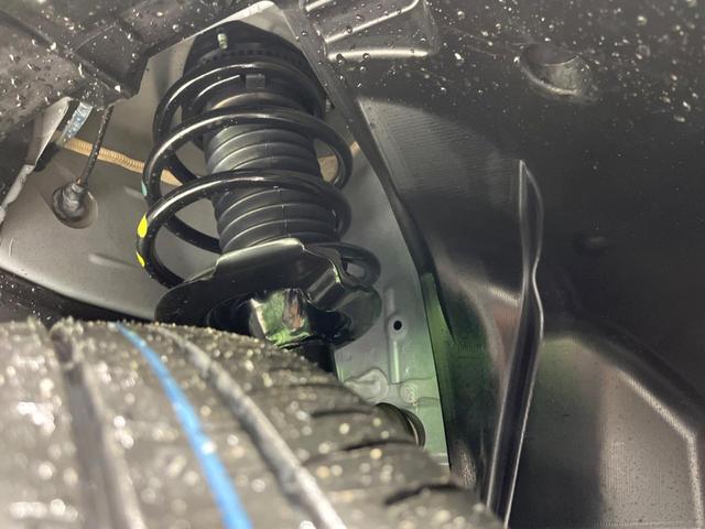 セレナ ｅ－パワー　ハイウェイスターＶ　登録済未使用車　両側電動スライドドア　純正１２．３型ナビ　全周囲カメラ　衝突軽減　ドラレコ　コーナーセンサー　スマートキー　ＬＥＤヘッド　ＥＴＣ２．０　地デジＴＶ　オートハイビーム　オートライト（19枚目）