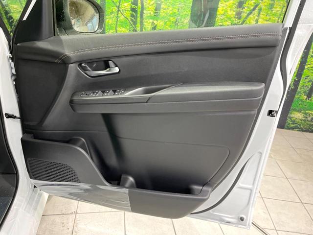 セレナ ｅ－パワー　ハイウェイスターＶ　登録済未使用車　両側電動スライドドア　純正１２．３型ナビ　全周囲カメラ　衝突軽減　ドラレコ　コーナーセンサー　スマートキー　ＬＥＤヘッド　ＥＴＣ２．０　地デジＴＶ　オートハイビーム　オートライト（56枚目）