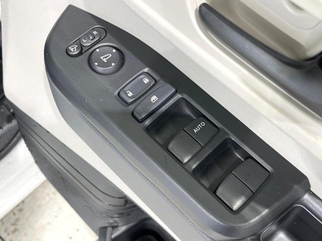 N-BOX ベースグレード SDナビ バックカメラ 衝突軽減 車線逸脱 レーダークルーズ 禁煙車 電動スライドドア コーナーセンサー スマートキー LEDヘッド ETC 前席シートヒーター オートライト オートエアコン(47枚目)