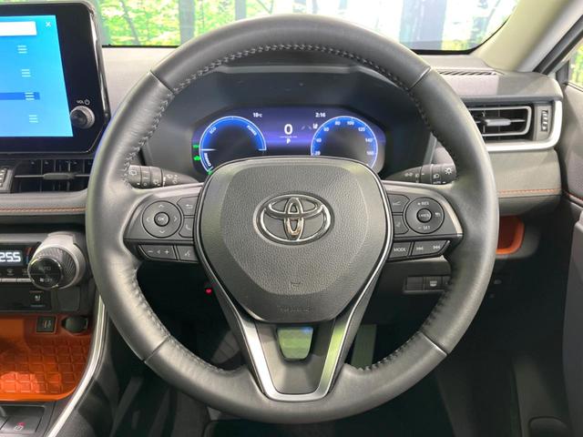 RAV4 ハイブリッドアドベンチャー 4WD ムーンルーフ バックカメラ 衝突被害軽減システム レーダークルーズ 禁煙車 ハーフレザーシート 前席シートエアコン パワーシート コーナーセンサー スマートキー LEDヘッド ETC2.0(11枚目)