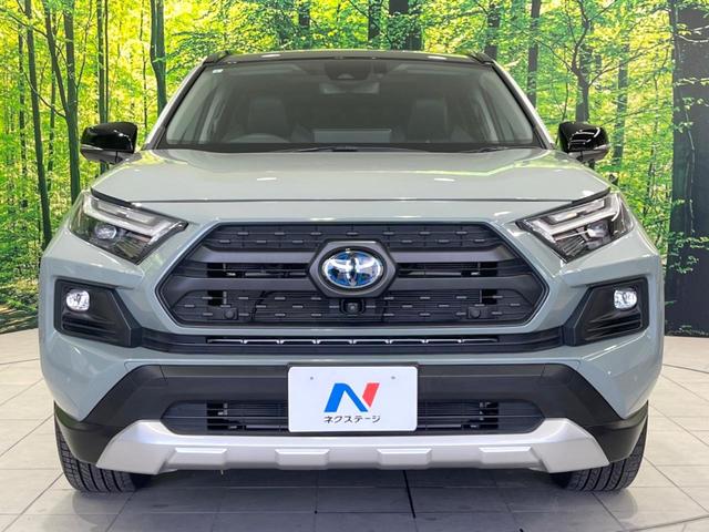 RAV4 ハイブリッドアドベンチャー 4WD ムーンルーフ バックカメラ 衝突被害軽減システム レーダークルーズ 禁煙車 ハーフレザーシート 前席シートエアコン パワーシート コーナーセンサー スマートキー LEDヘッド ETC2.0(14枚目)