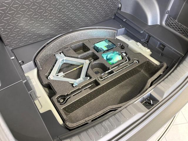 RAV4 ハイブリッドアドベンチャー 4WD ムーンルーフ バックカメラ 衝突被害軽減システム レーダークルーズ 禁煙車 ハーフレザーシート 前席シートエアコン パワーシート コーナーセンサー スマートキー LEDヘッド ETC2.0(28枚目)