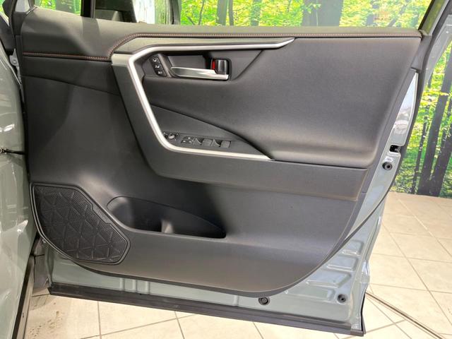 RAV4 ハイブリッドアドベンチャー 4WD ムーンルーフ バックカメラ 衝突被害軽減システム レーダークルーズ 禁煙車 ハーフレザーシート 前席シートエアコン パワーシート コーナーセンサー スマートキー LEDヘッド ETC2.0(33枚目)